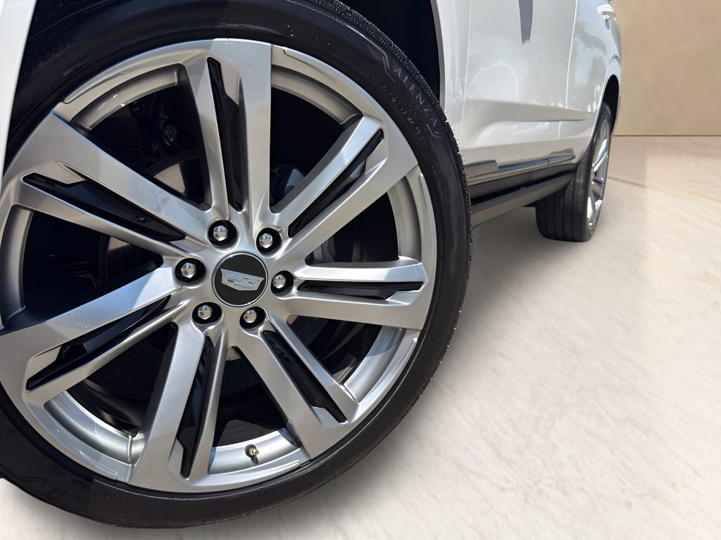 Used 2025 Cadillac Escalade Sport Platinum AWD/4WD image 4