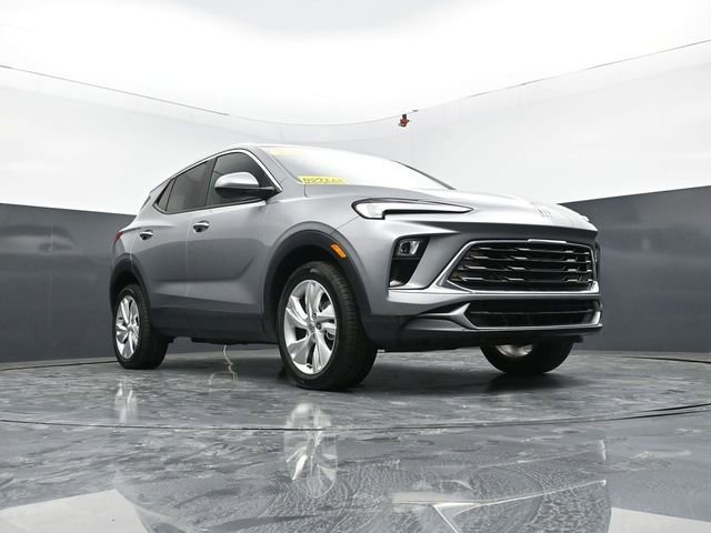Used 2025 Buick Encore GX Preferred AWD/4WD image 43