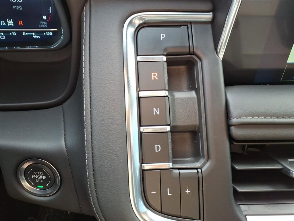 Used 2024 Chevrolet Suburban Z71 w/ Z71 Off-Road Package image 27