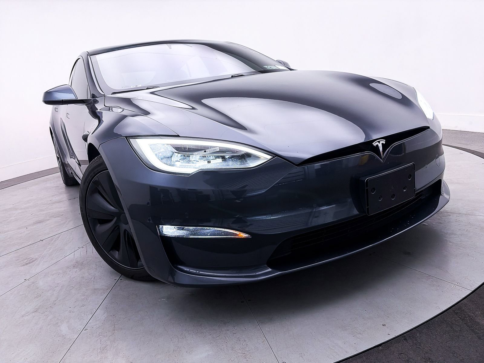 Used 2021 Tesla Model S Plaid image 6