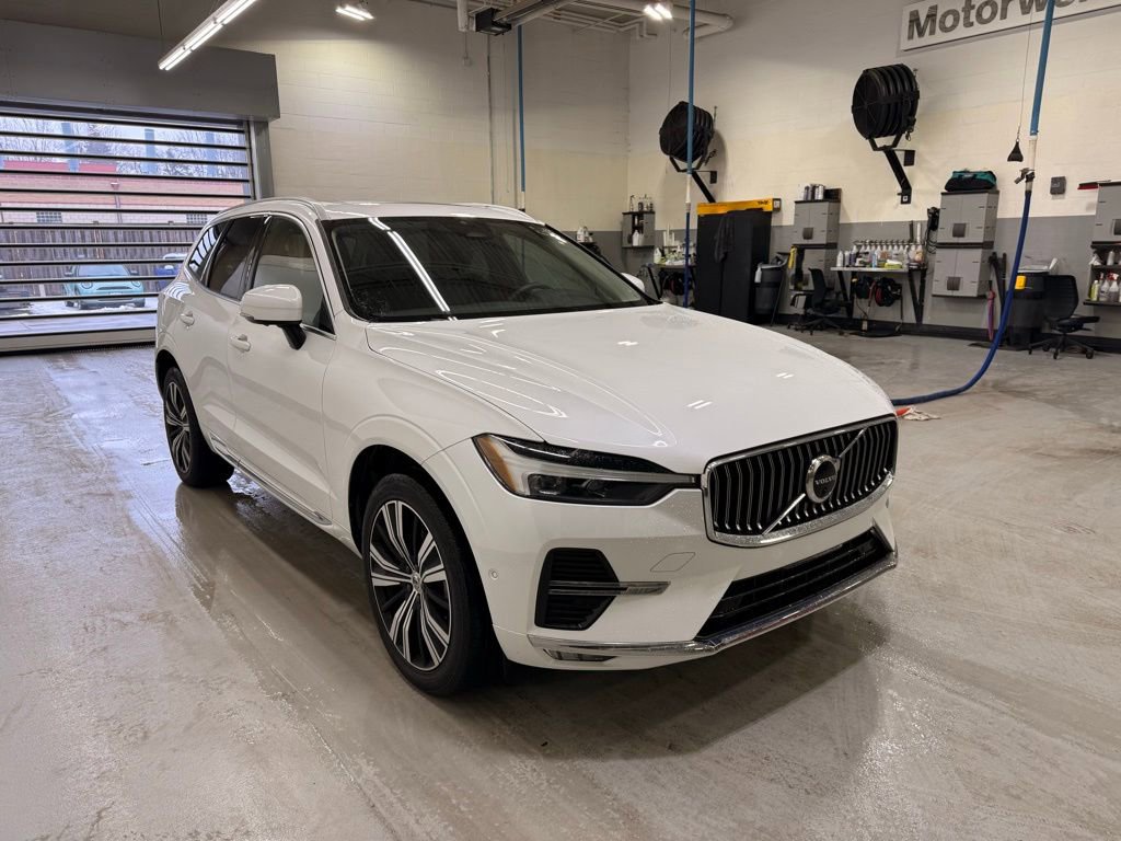Used 2023 Volvo XC60 B5 Plus w/ Protection Package Premier image 7