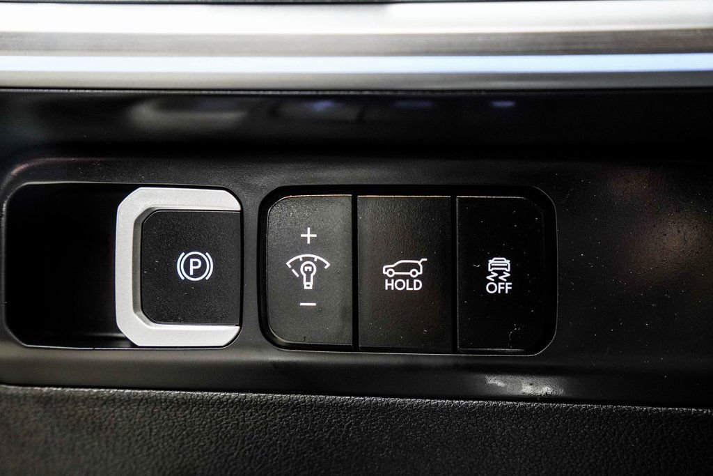 Used 2024 Hyundai Santa Fe Limited image 38