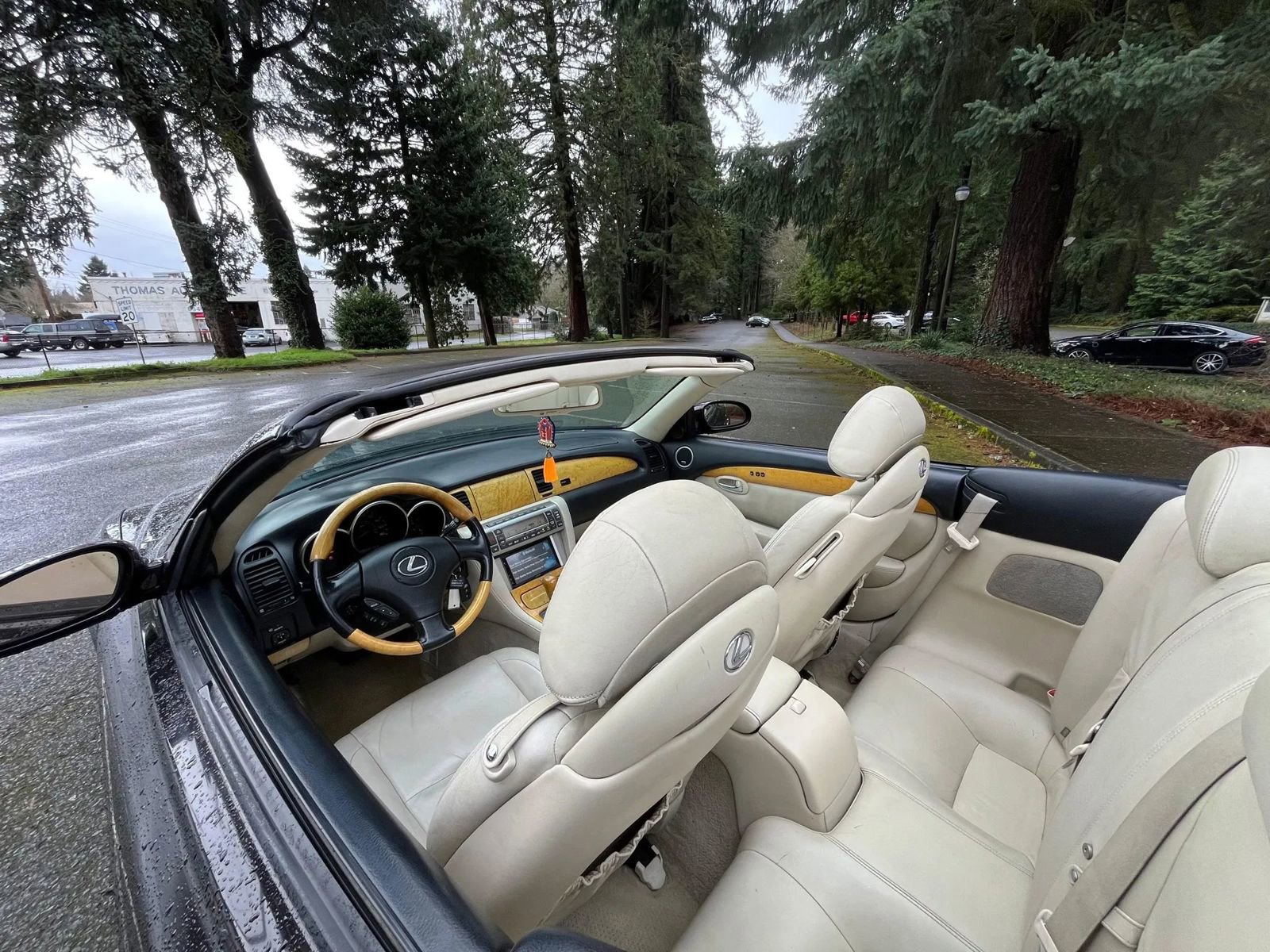 Used 2002 Lexus SC 430 Convertible image 9