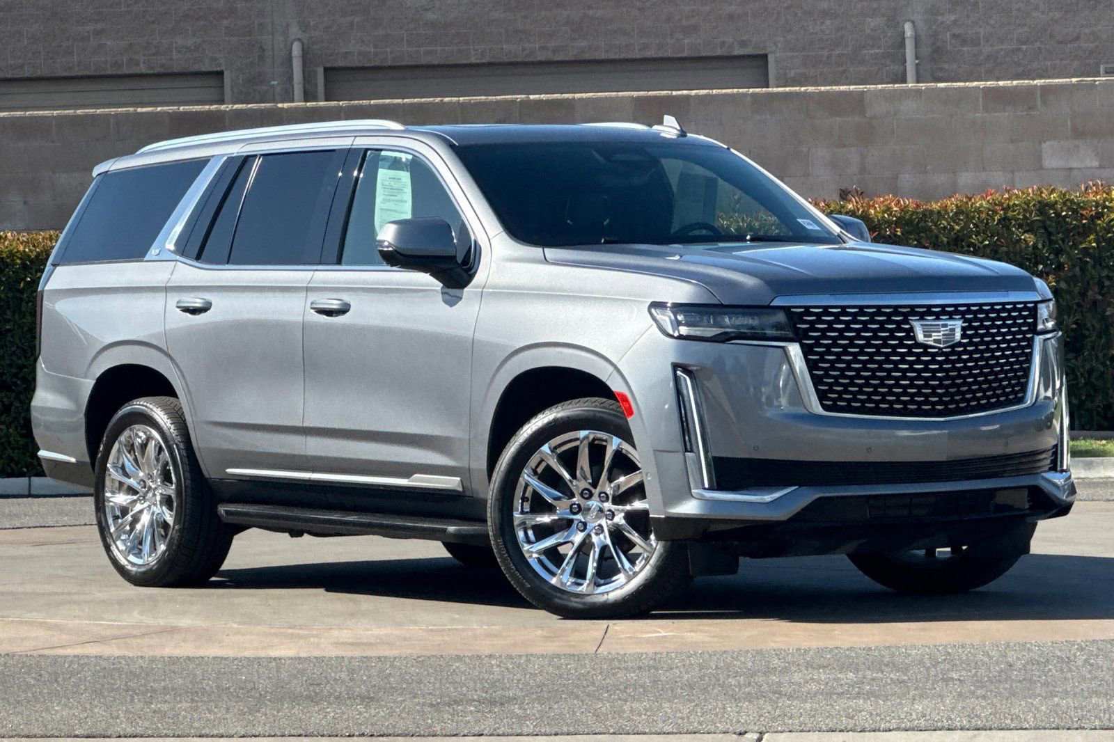 Certified 2021 Cadillac Escalade Premium Luxury w/ LPO, Radiant Package AWD/4WD image 2