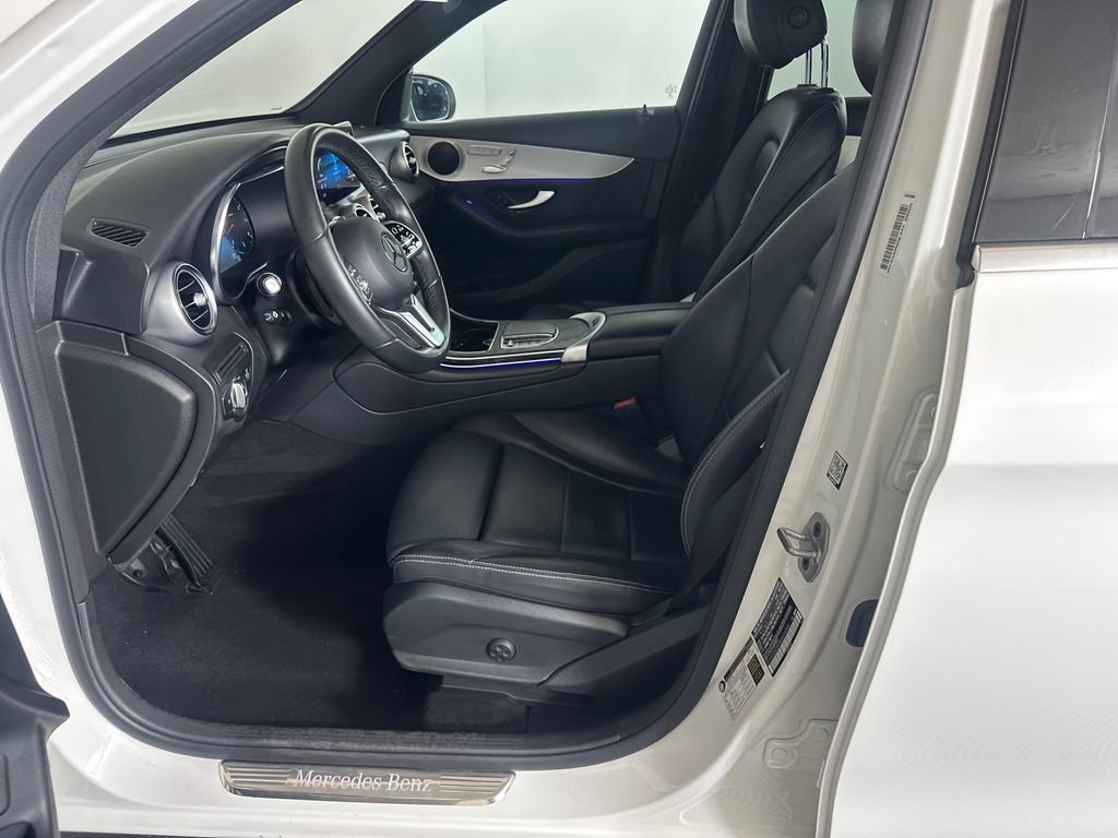 Used 2022 Mercedes-Benz GLC 300 image 9