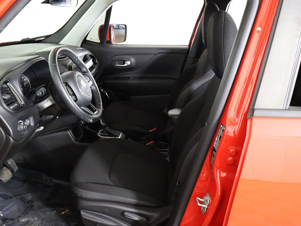 Used 2020 Jeep Renegade Altitude FWD image 25