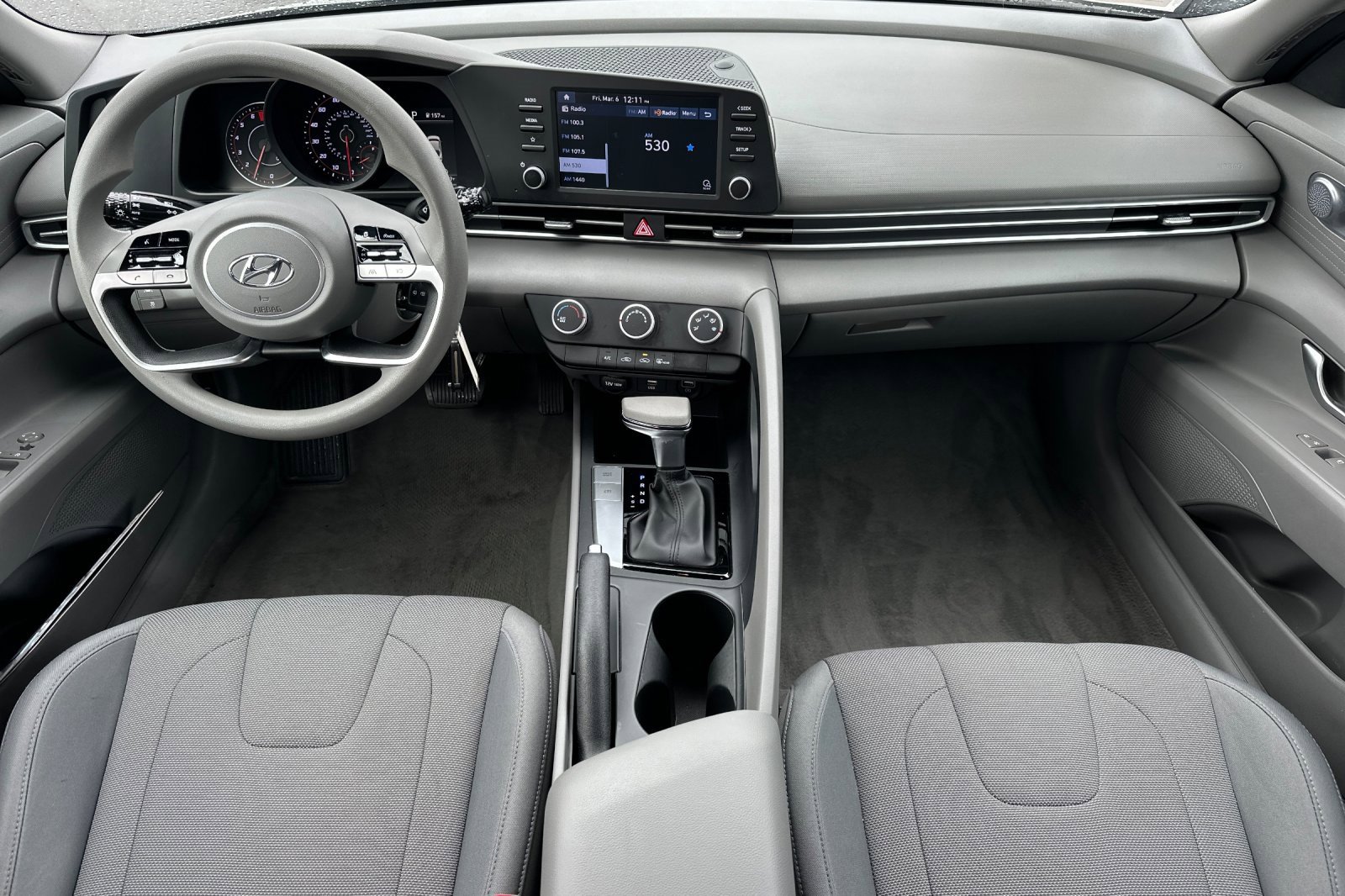 Used 2021 Hyundai Elantra SE image 13