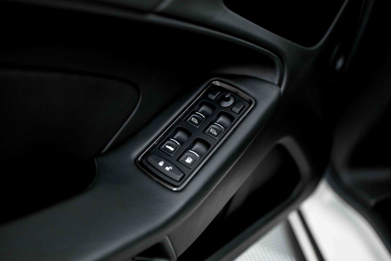 Used 2016 Aston Martin Vanquish Coupe image 35