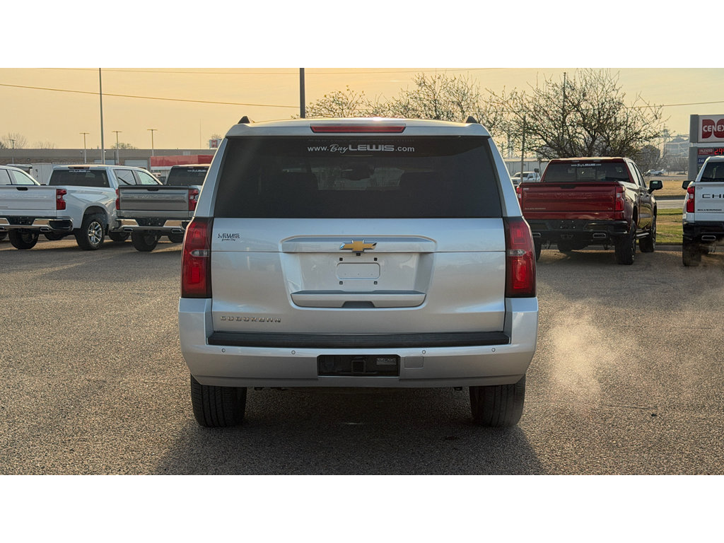 Used 2019 Chevrolet Suburban LT image 6