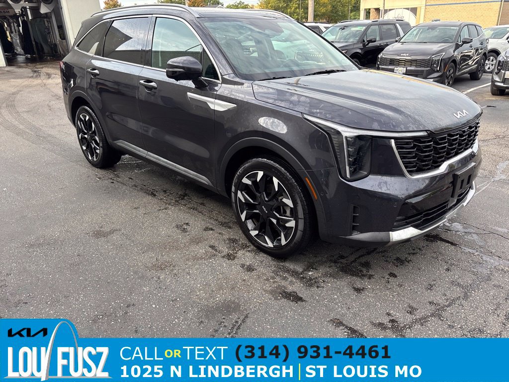 Used 2025 Kia Sorento SX