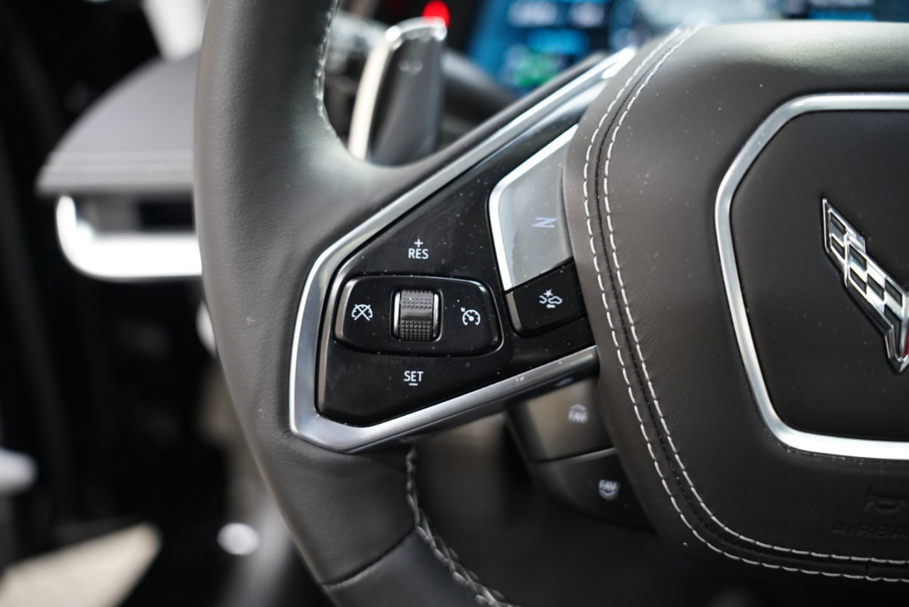 Used 2025 Chevrolet Corvette Stingray Premium Conv w/ Z51 Performance Package image 15