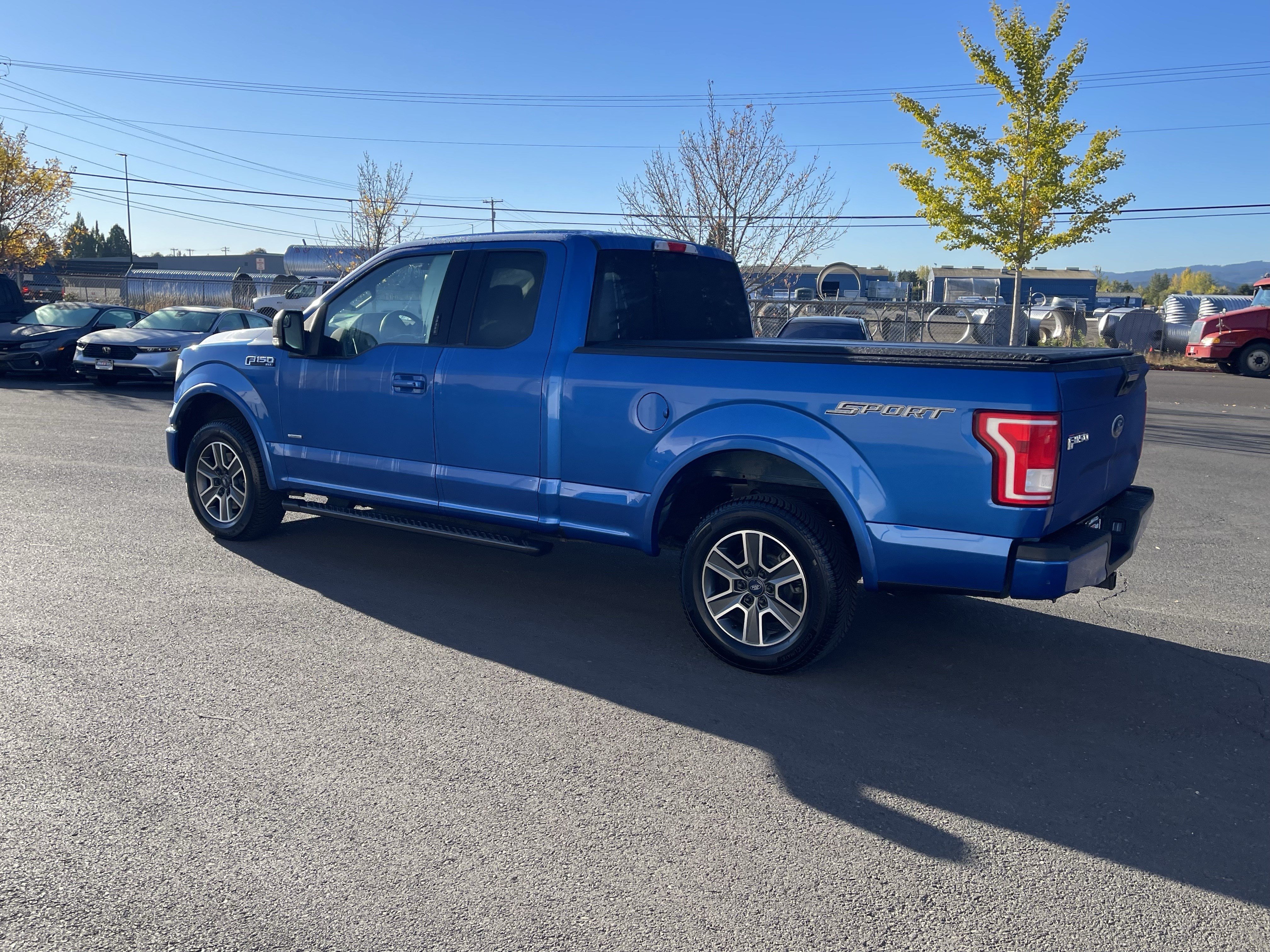 Used 2015 Ford F150 XLT w/ Equipment Group 301A Mid RWD image 3