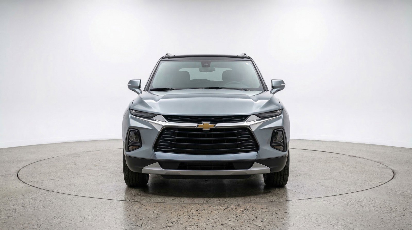 Used 2025 Chevrolet Blazer LT FWD image 2