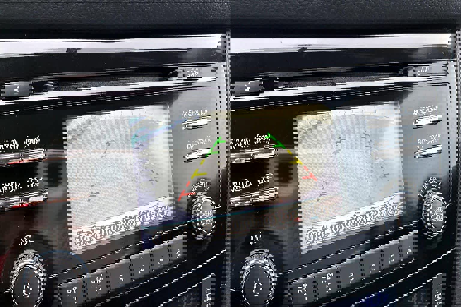 Used 2014 Nissan Rogue SV image 24