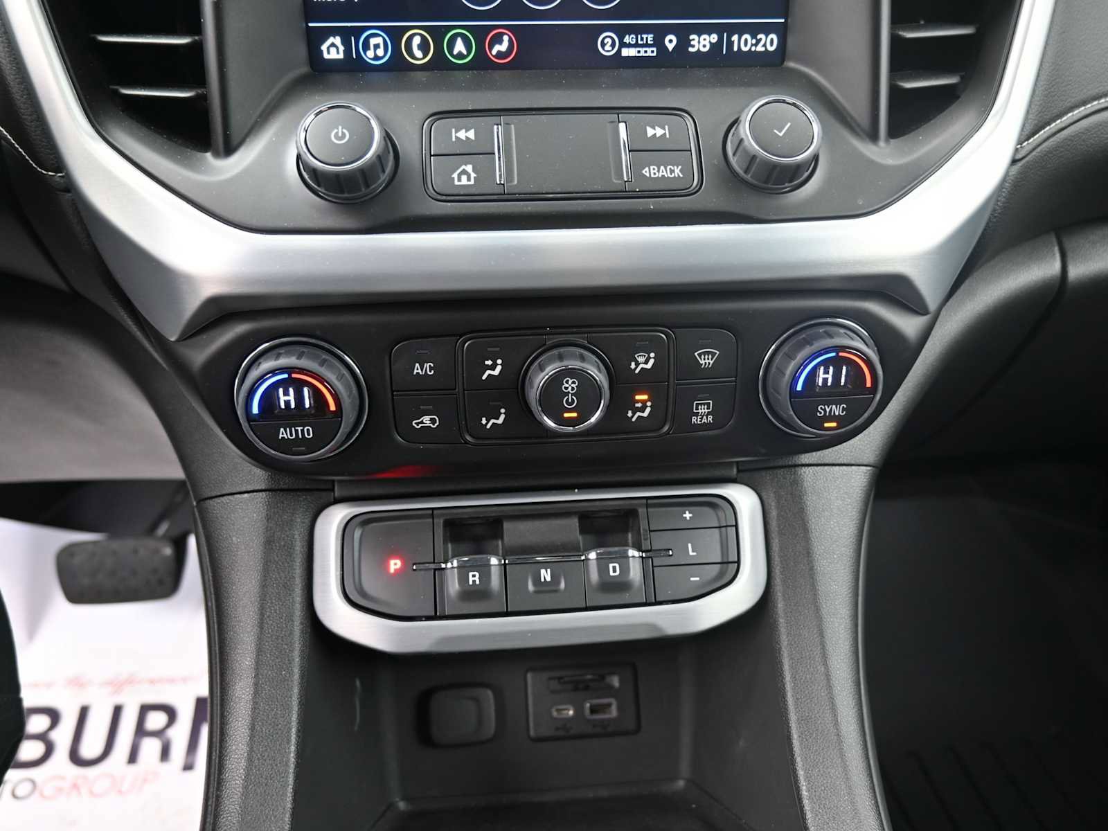 Used 2023 GMC Acadia SLT image 9