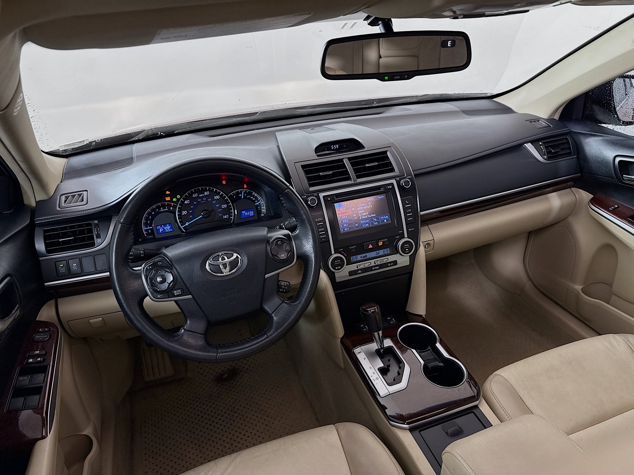 Used 2013 Toyota Camry XLE image 23