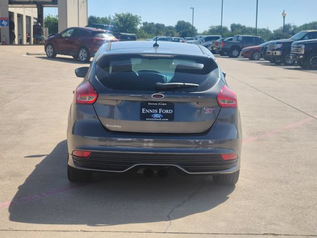 Used 2017 Ford Focus ST FWD image 5