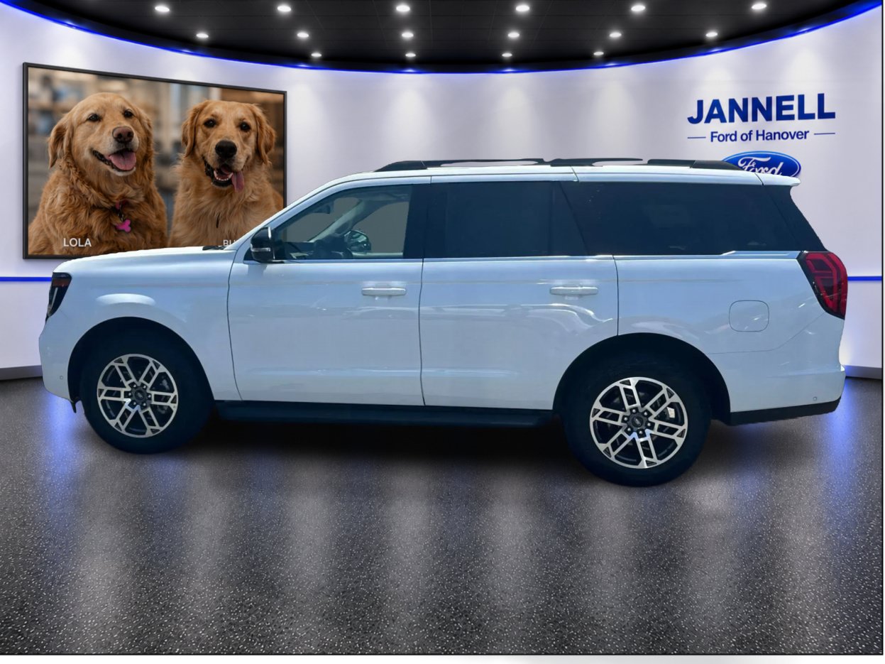 Used 2025 Ford Expedition Active AWD/4WD image 9