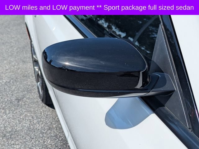 Used 2018 Chrysler 300 Touring w/ Sport Appearance Package RWD image 12