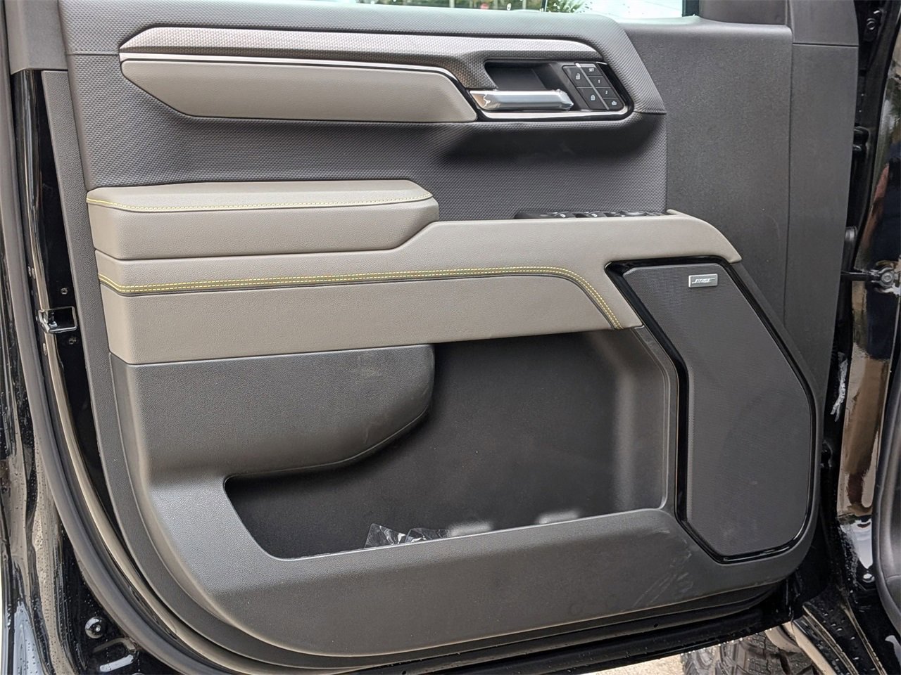 New 2026 Chevrolet Silverado 1500 ZR2 w/ Dark Appearance Package image 7