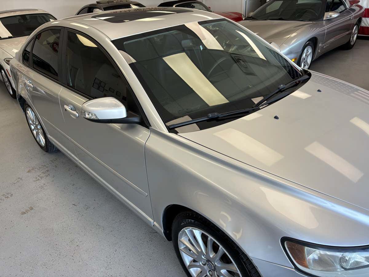 Used 2010 Volvo S40 2.4i FWD image 4
