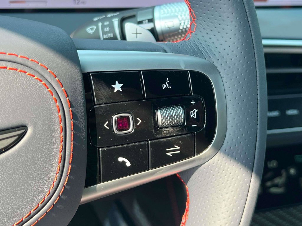 New 2027 Genesis GV70 3.5T Prestige AWD/4WD image 18