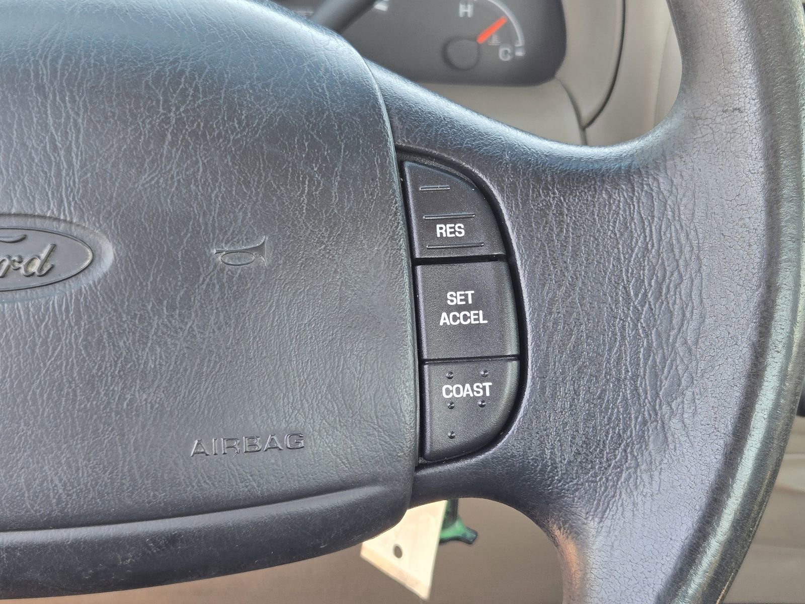 Used 2000 Ford F150 XLT AWD/4WD image 28