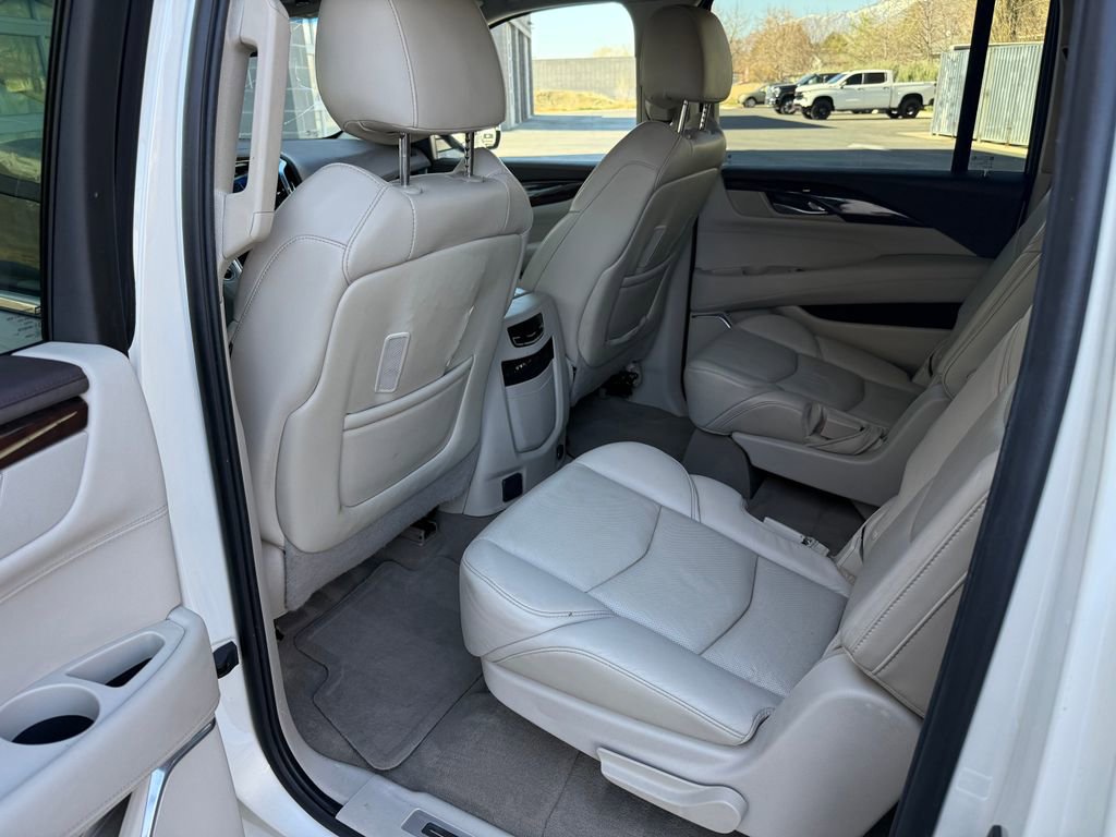 Used 2015 Cadillac Escalade ESV Premium RWD image 26