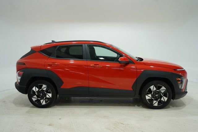 Used 2025 Hyundai Kona SEL FWD image 9