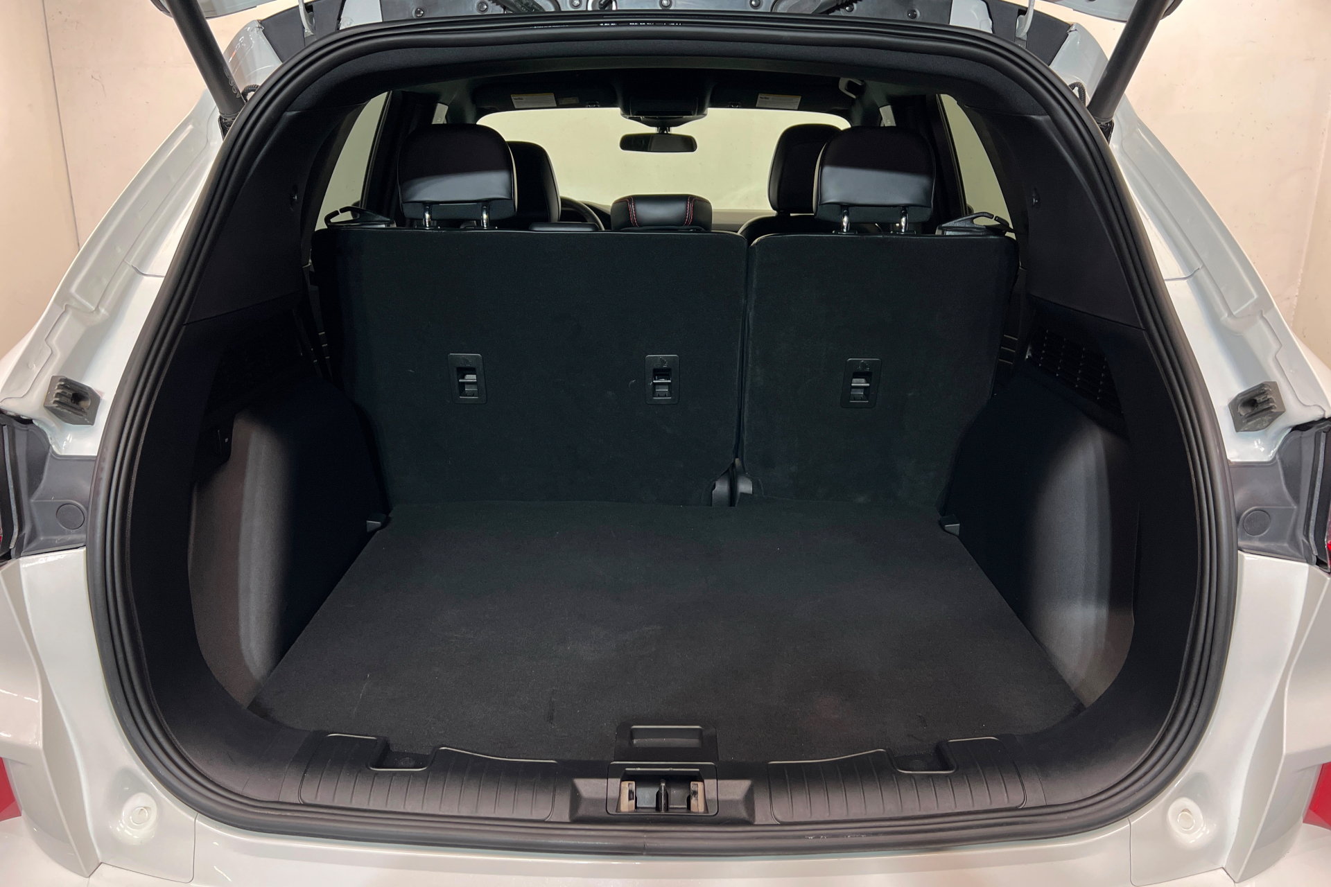 Used 2024 Ford Escape ST-Line w/ Equipment Group 301A FWD image 24
