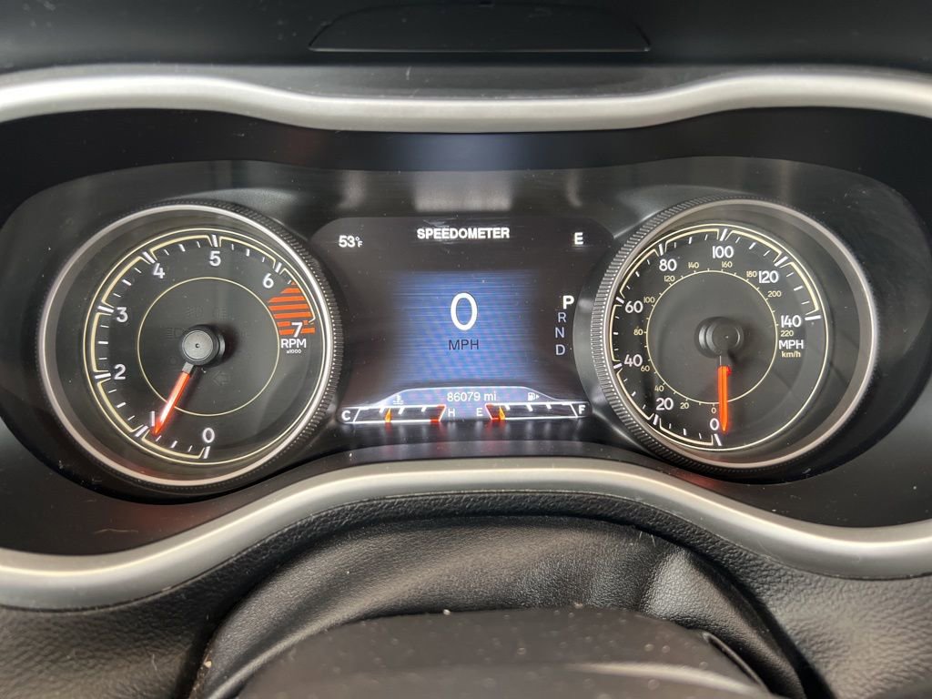 Used 2017 Jeep Cherokee Limited image 23