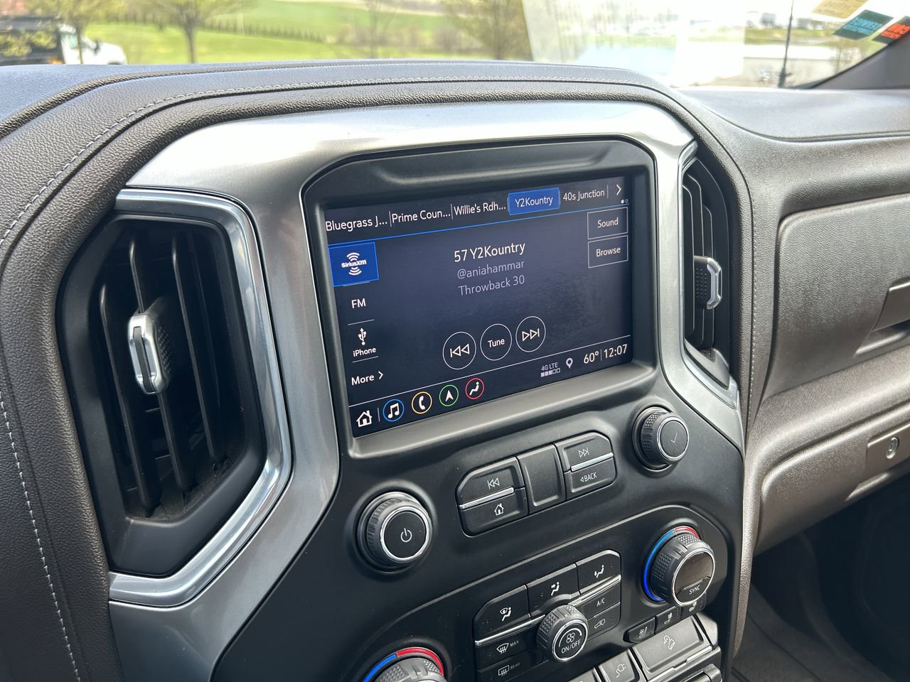 Used 2019 Chevrolet Silverado 1500 LTZ w/ LTZ Plus Package AWD/4WD image 27