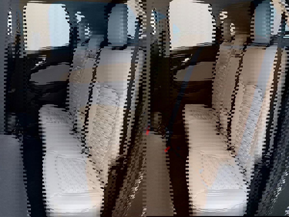 Used 2022 Ford Edge SEL image 26