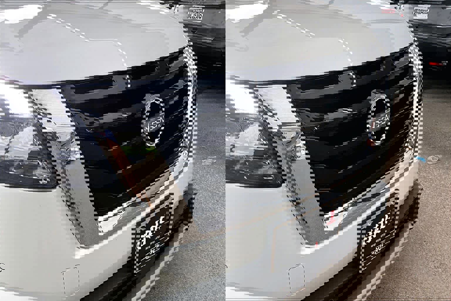 Certified 2025 Nissan Pathfinder SL image 29