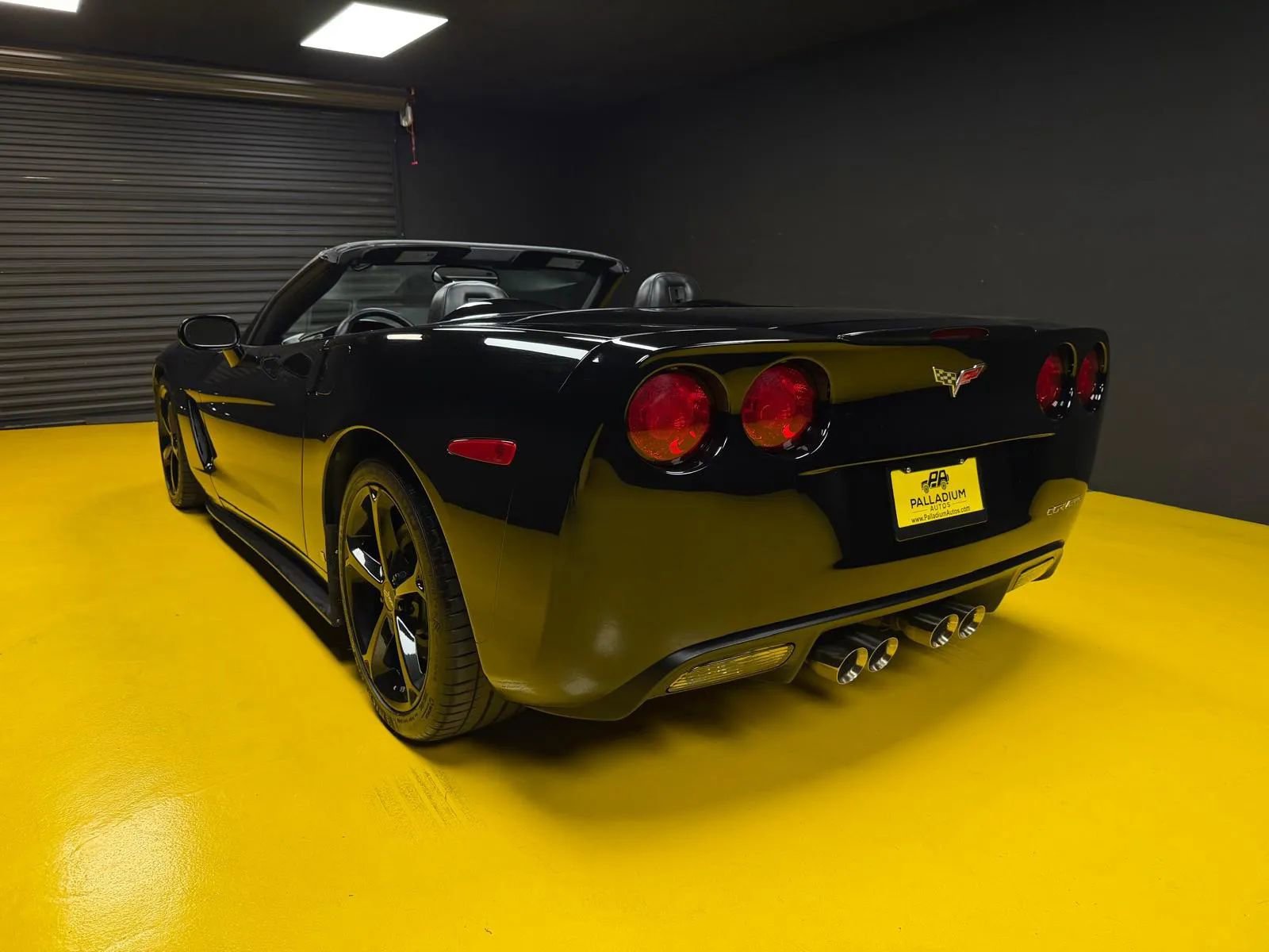 Used 2008 Chevrolet Corvette Convertible w/ Preferred Equipment Group RWD image 3