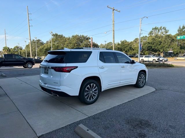 Used 2022 Chevrolet Traverse Premier FWD image 5