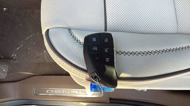 New 2026 GMC Yukon XL Denali w/ LPO, Illumination Package image 29