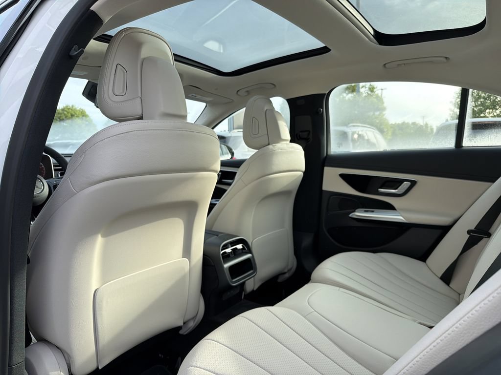 New 2026 Mercedes-Benz E 350 4MATIC Sedan image 12