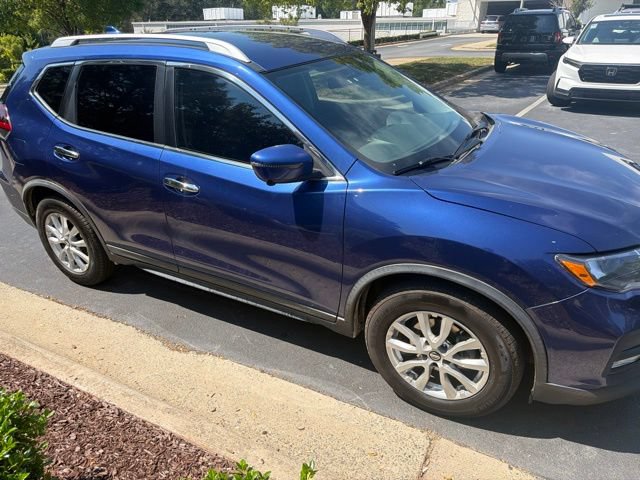 Used 2018 Nissan Rogue SV w/ Premium Package FWD image 4