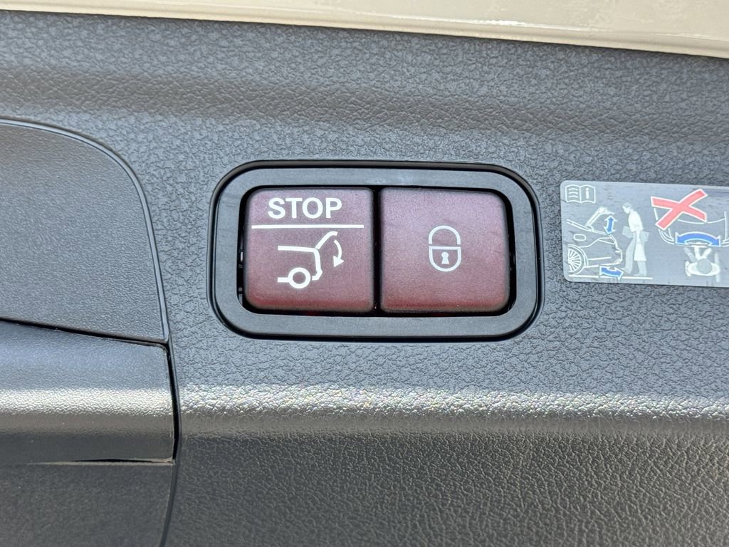 New 2025 Mercedes-Benz GLE 580 4MATIC image 16