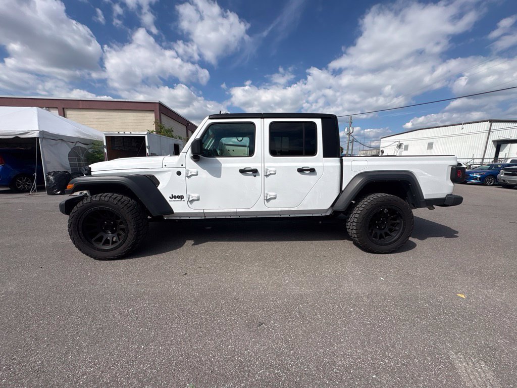 Used 2023 Jeep Gladiator Sport AWD/4WD image 6