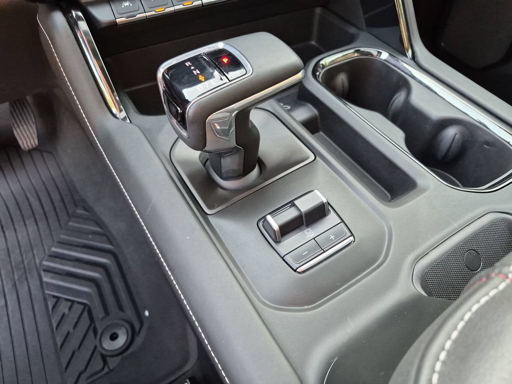 Used 2024 GMC Sierra 1500 AT4X w/ AT4X AEV Edition AWD/4WD image 32