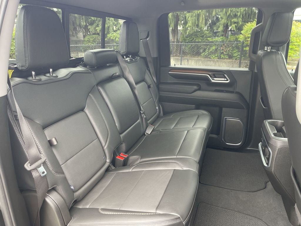 Used 2024 GMC Sierra 3500 Denali w/ Denali Reserve Package AWD/4WD image 28