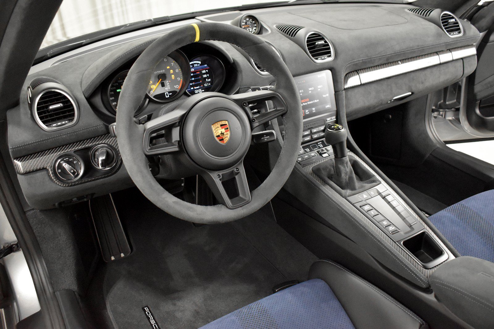 Used 2024 Porsche 718 Cayman GT4 RS RWD image 26