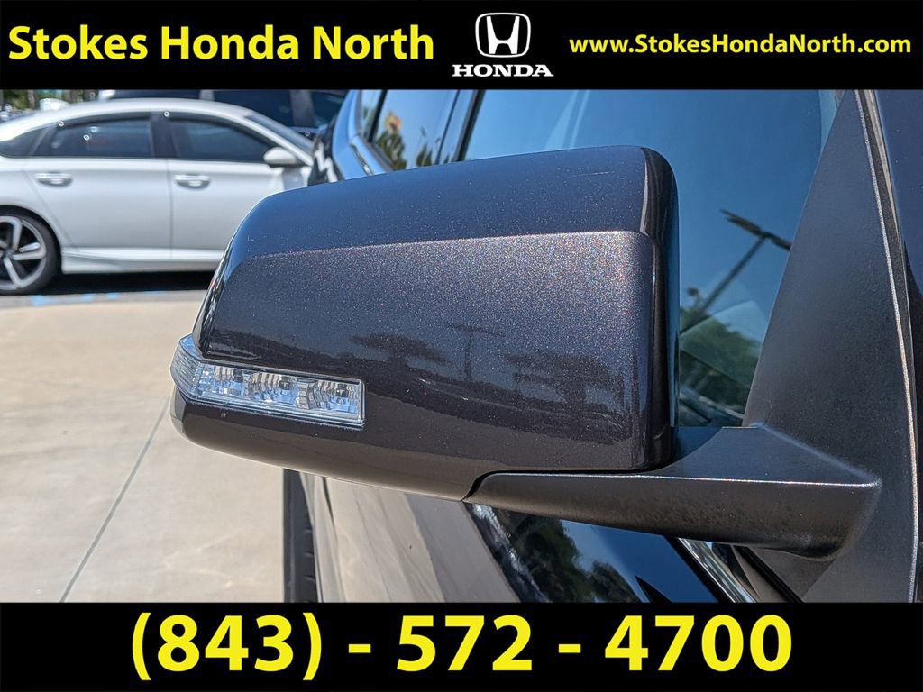 Used 2017 Chevrolet Traverse LT image 16