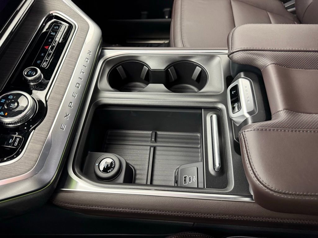 New 2026 Ford Expedition Max Platinum image 34