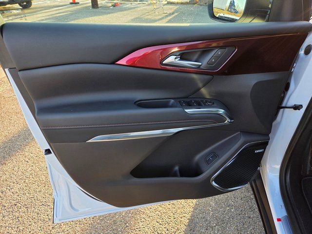 New 2026 Chevrolet Traverse Z71 w/ Enhanced Driving Package image 7