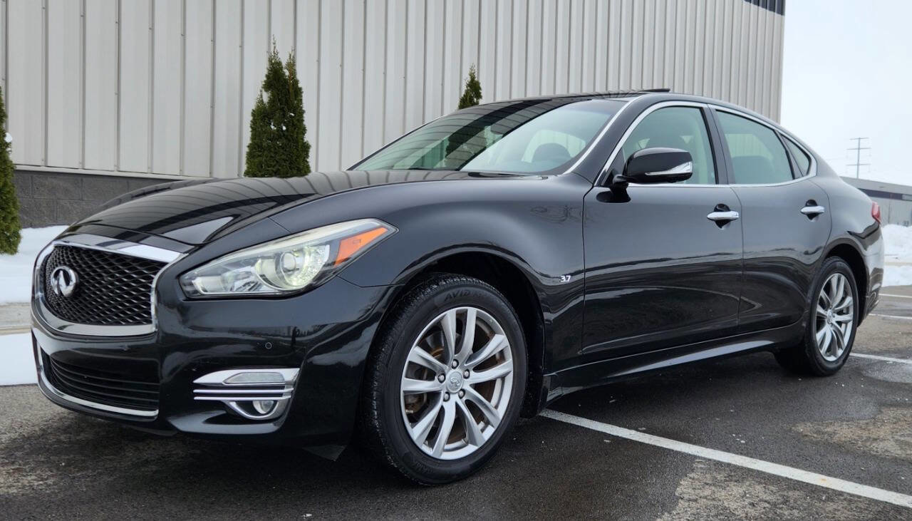 Used 2016 INFINITI Q70 3.7 image 19