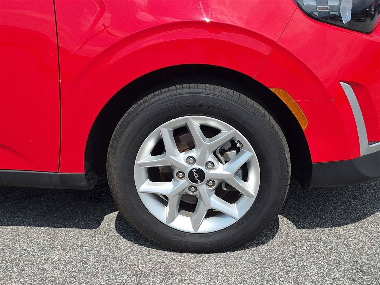 Used 2023 Kia Soul LX w/ LX Technology Package FWD image 10