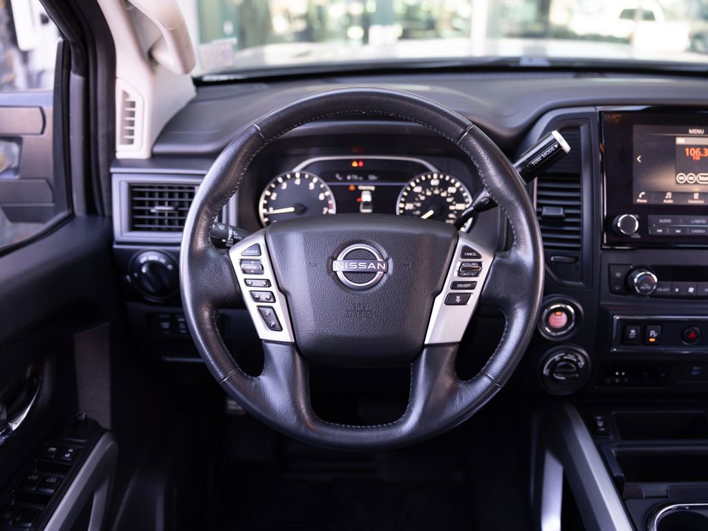 Used 2023 Nissan Titan SV w/ SV Convenience Package image 12